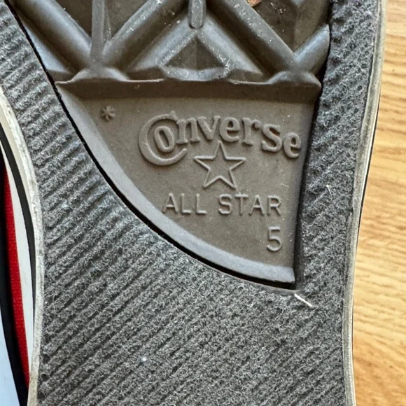 Red Converse Sneakers - Size 7 - Picture 9 of 10